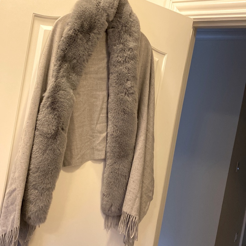 NWT Firenze La Fiorentina grey wrap